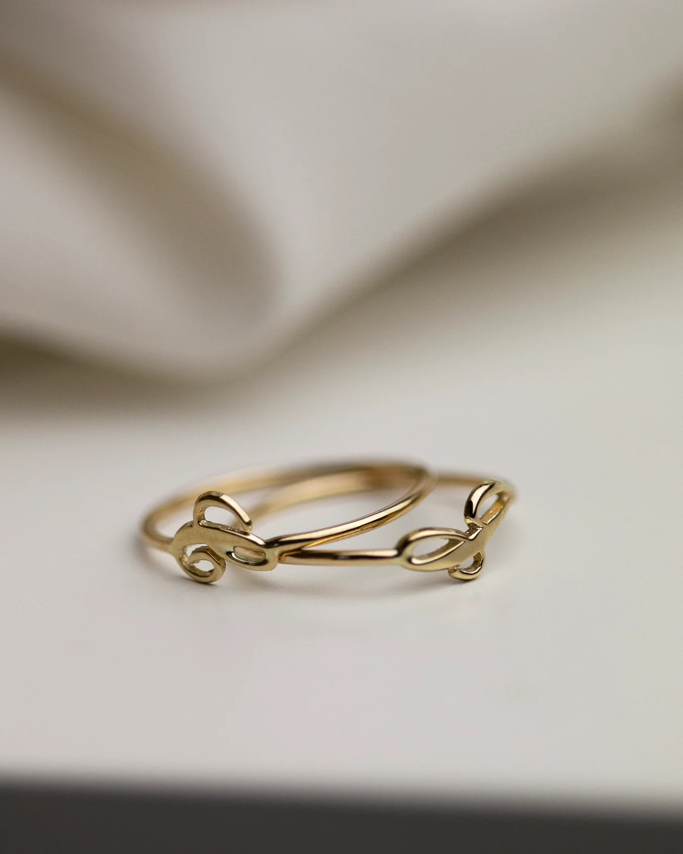 14k Cursive Letter Ring - Image 10