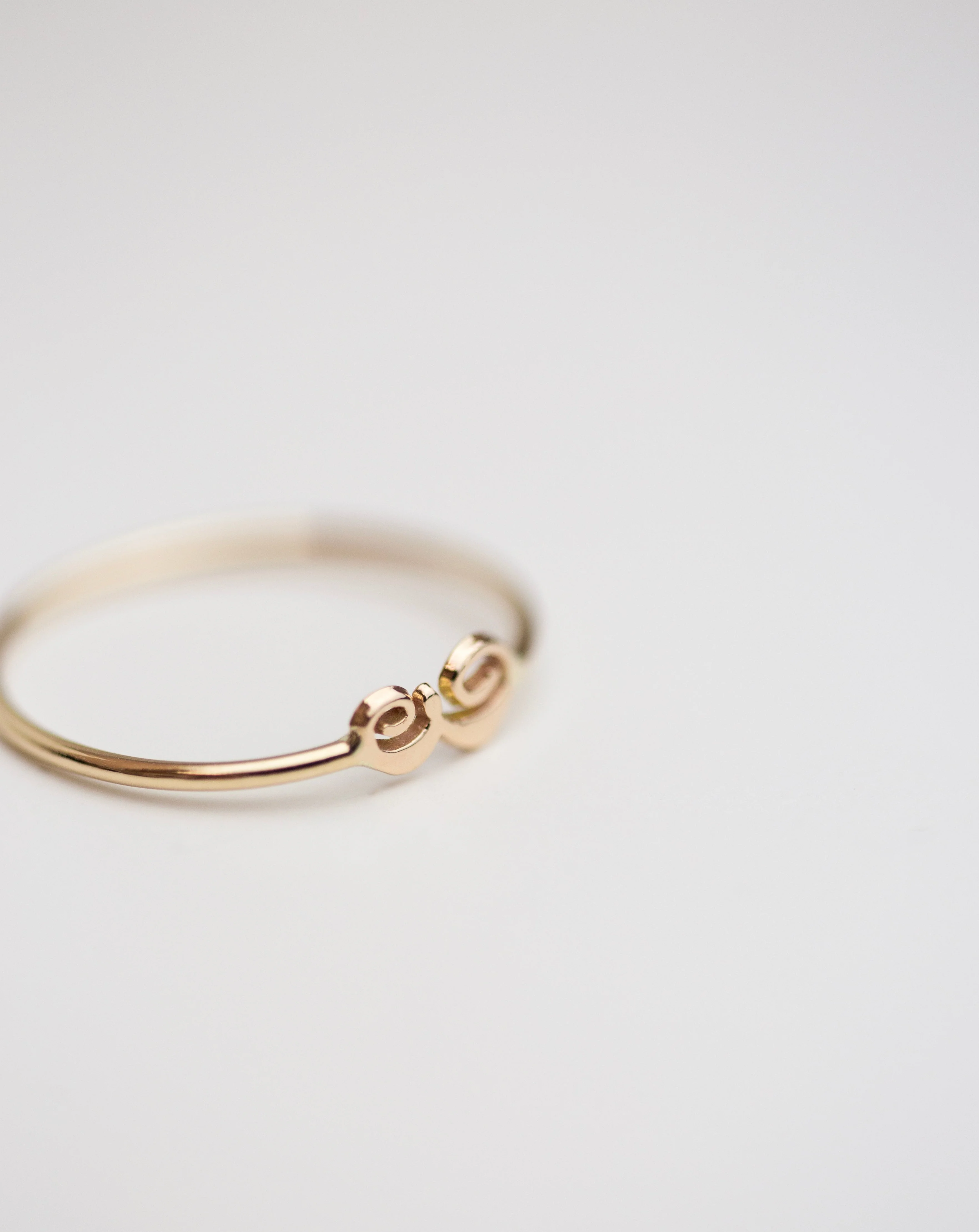 14k Cursive Letter Ring - Image 6