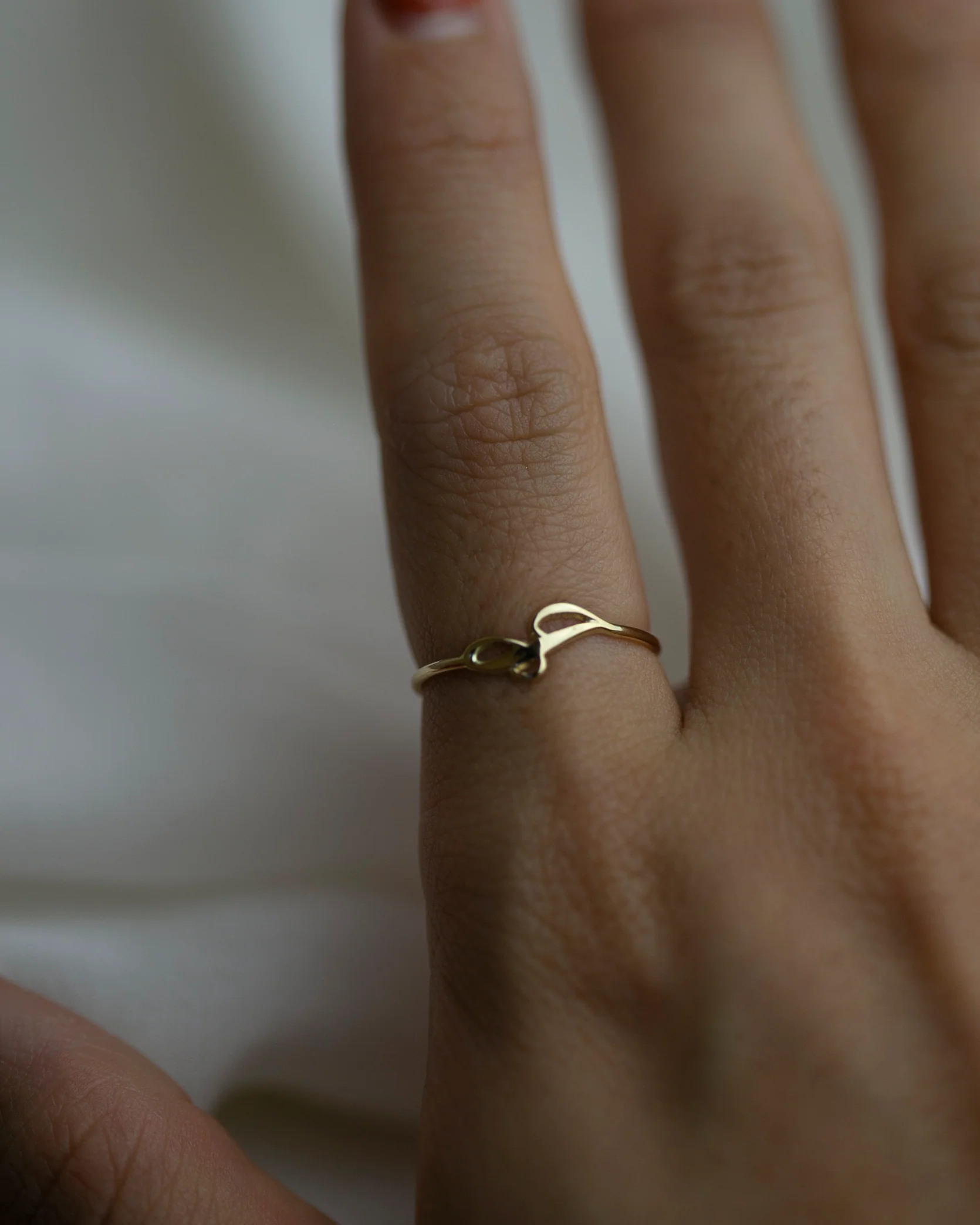 14k Cursive Letter Ring - Image 8