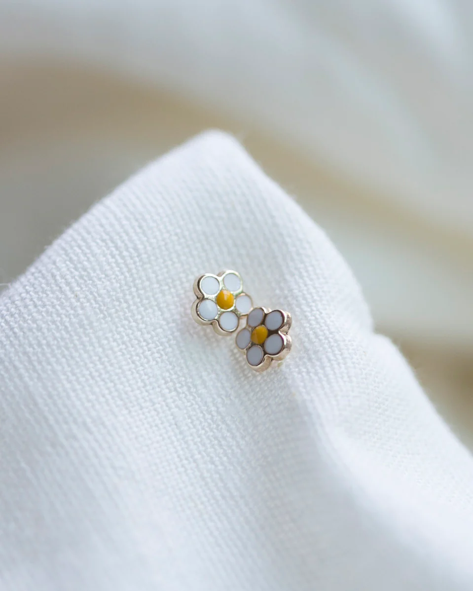 14k Daisy Stud Earrings - Image 2
