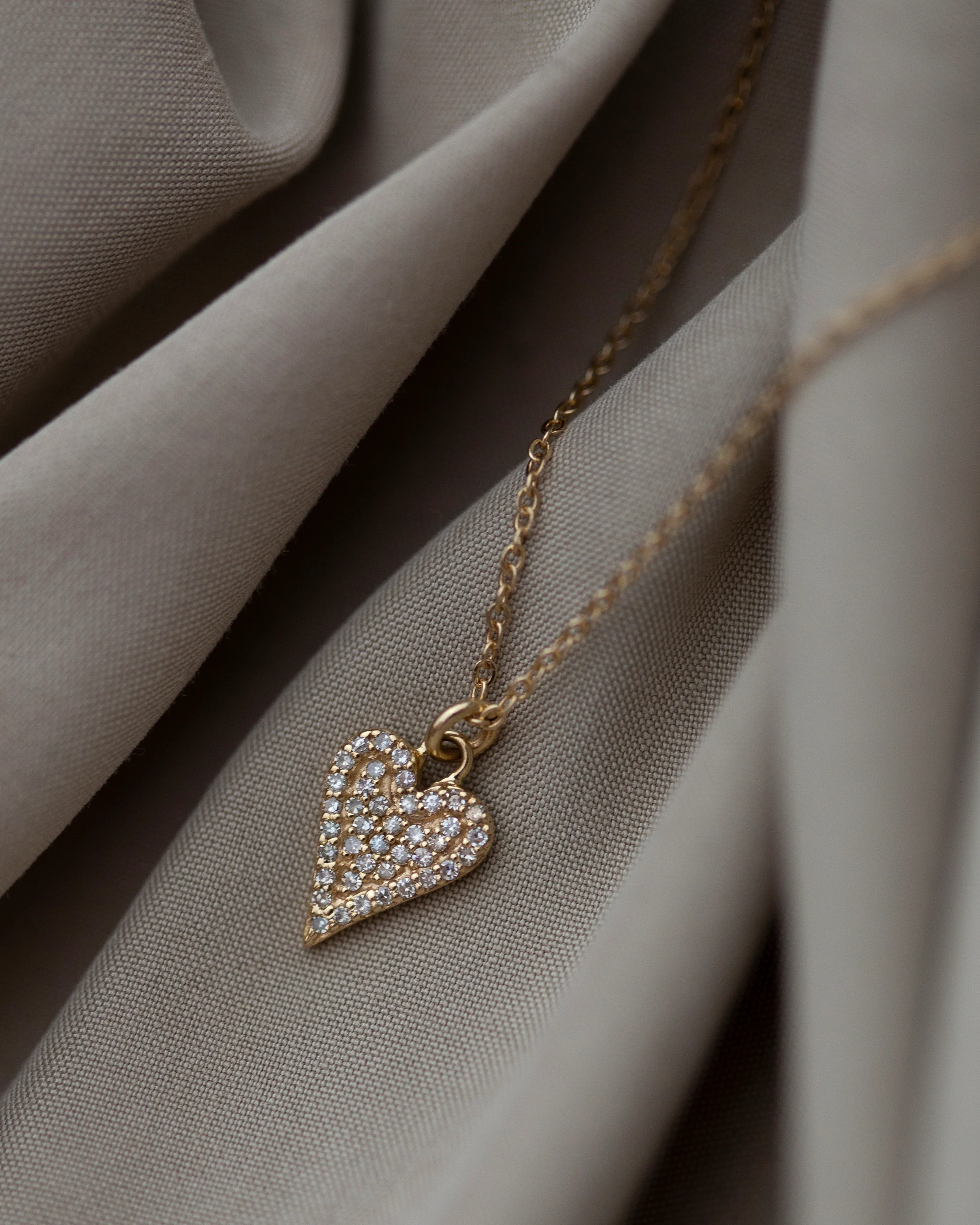 14k Diamond Pave Heart charm Necklace - Image 2