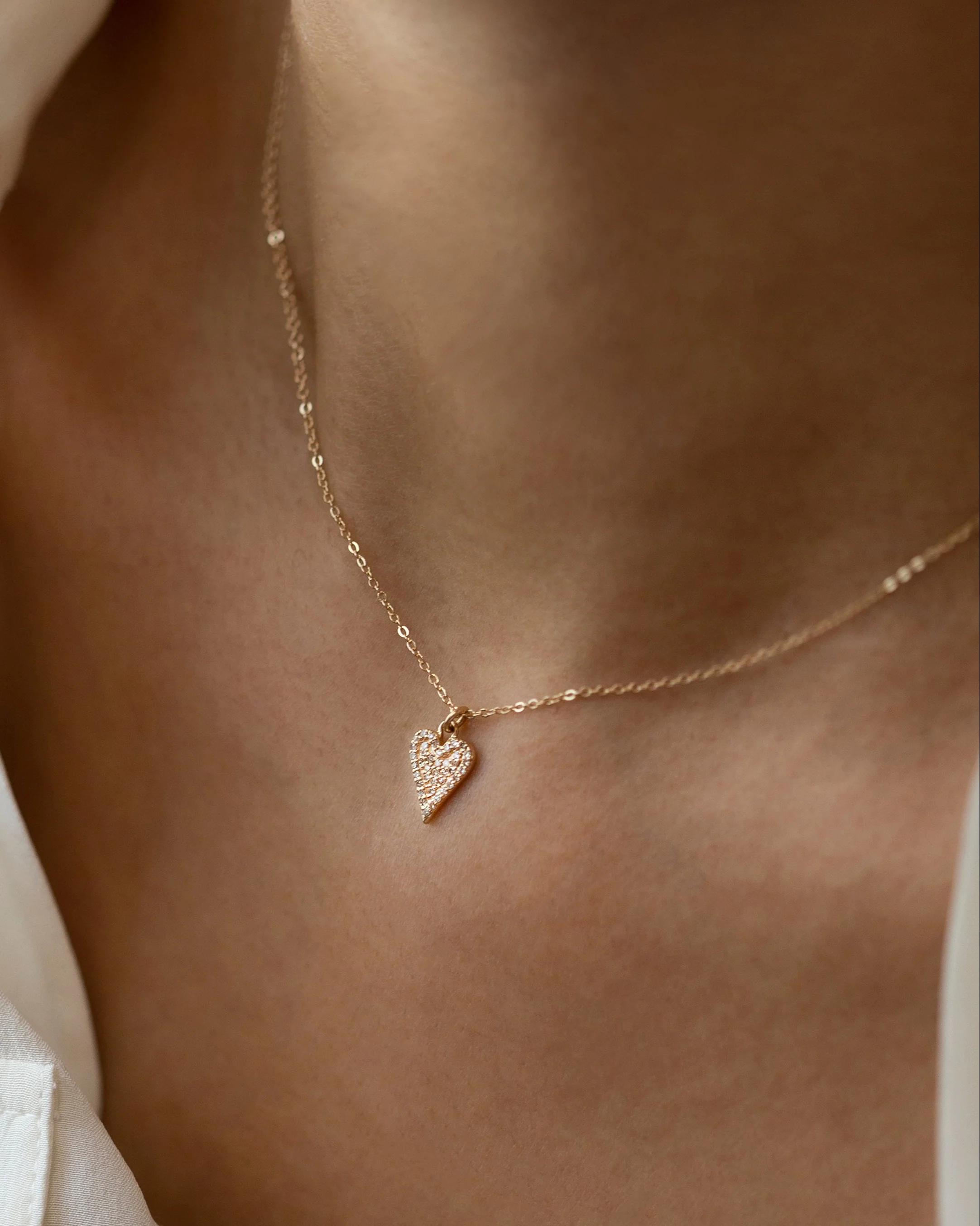 14k Diamond Pave Heart charm Necklace - Image 5