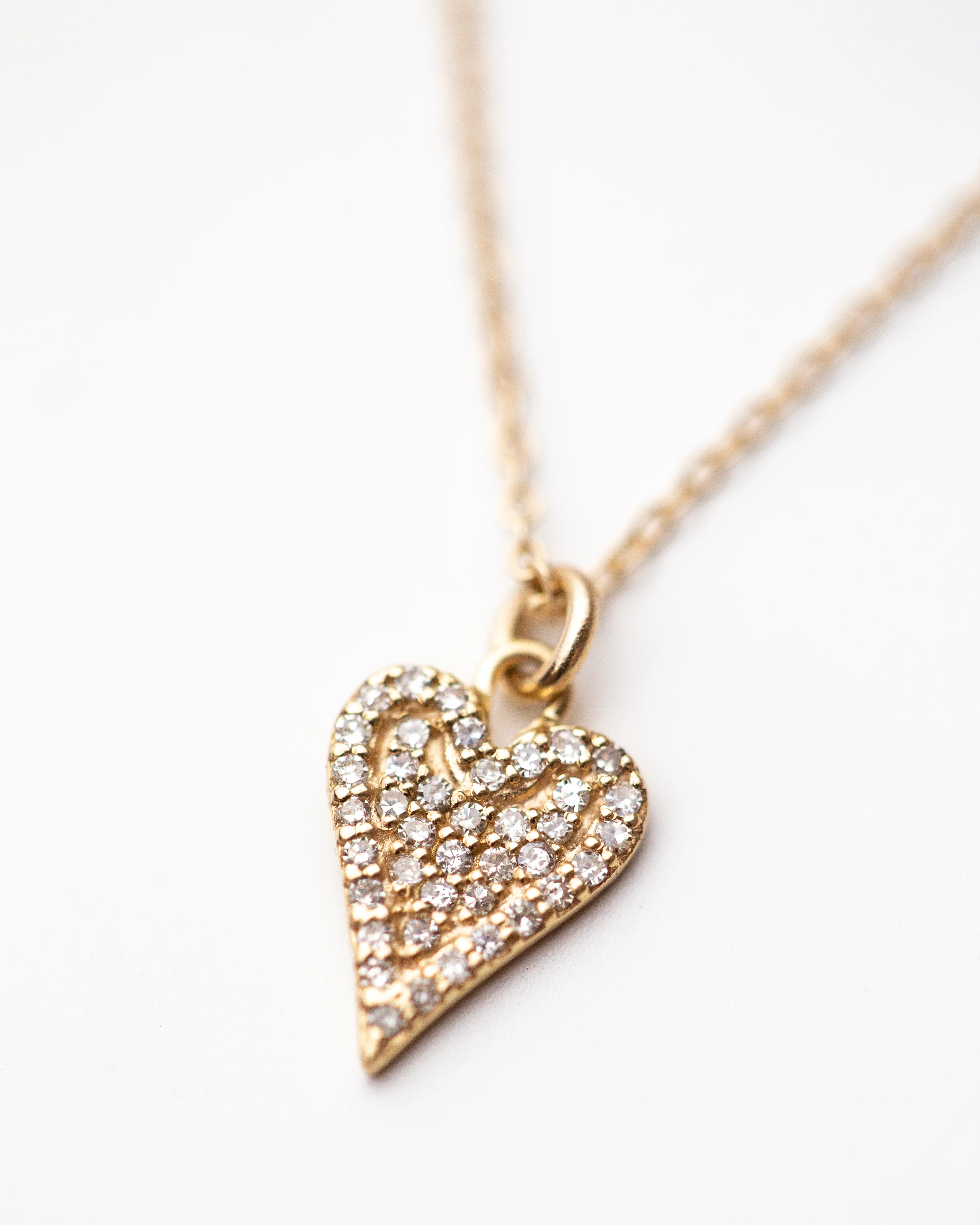 14k Diamond Pave Heart charm Necklace - Image 9