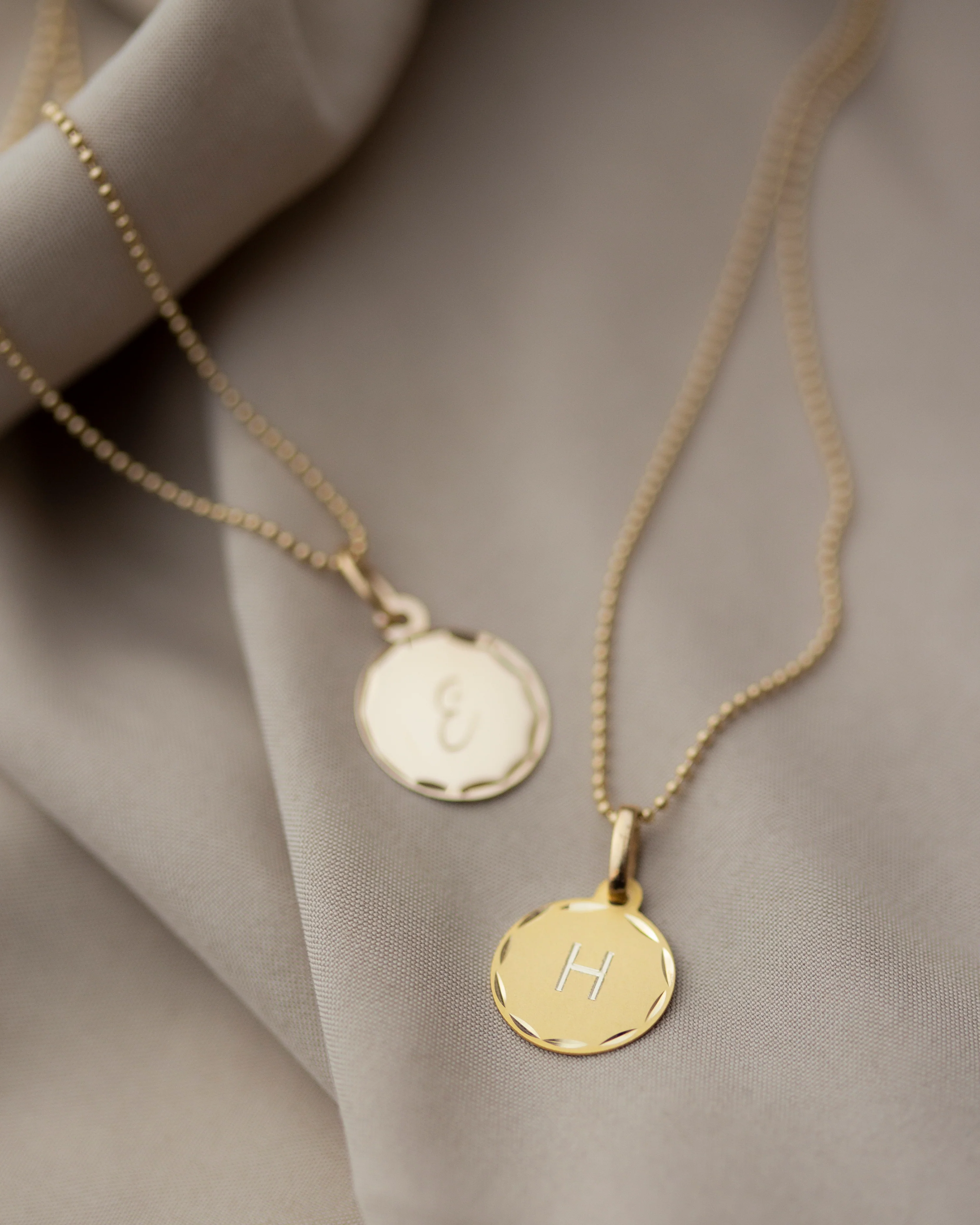 14K Disc Necklace - Image 5