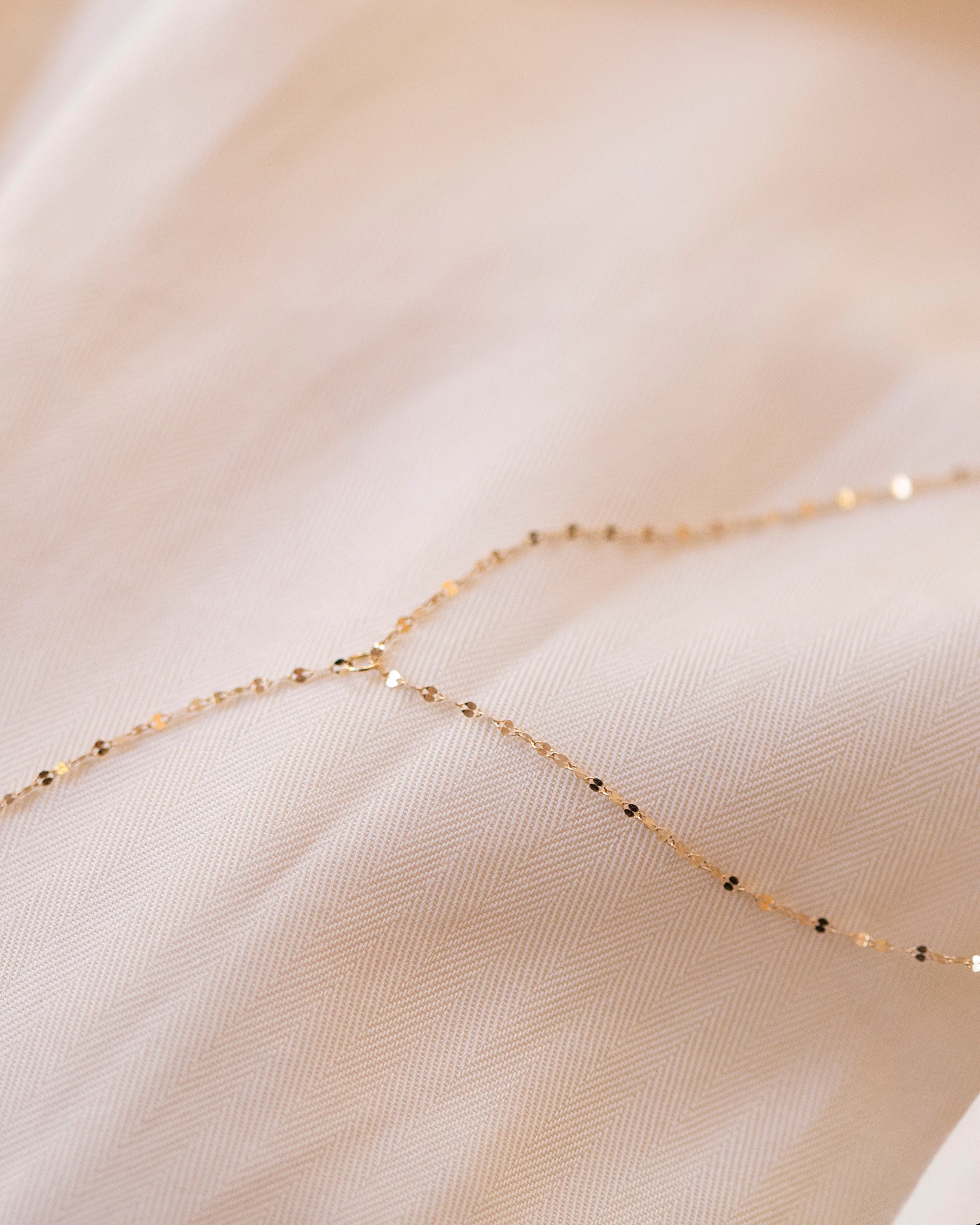 14k gold Dapped Chain Lariat Necklace - Image 4