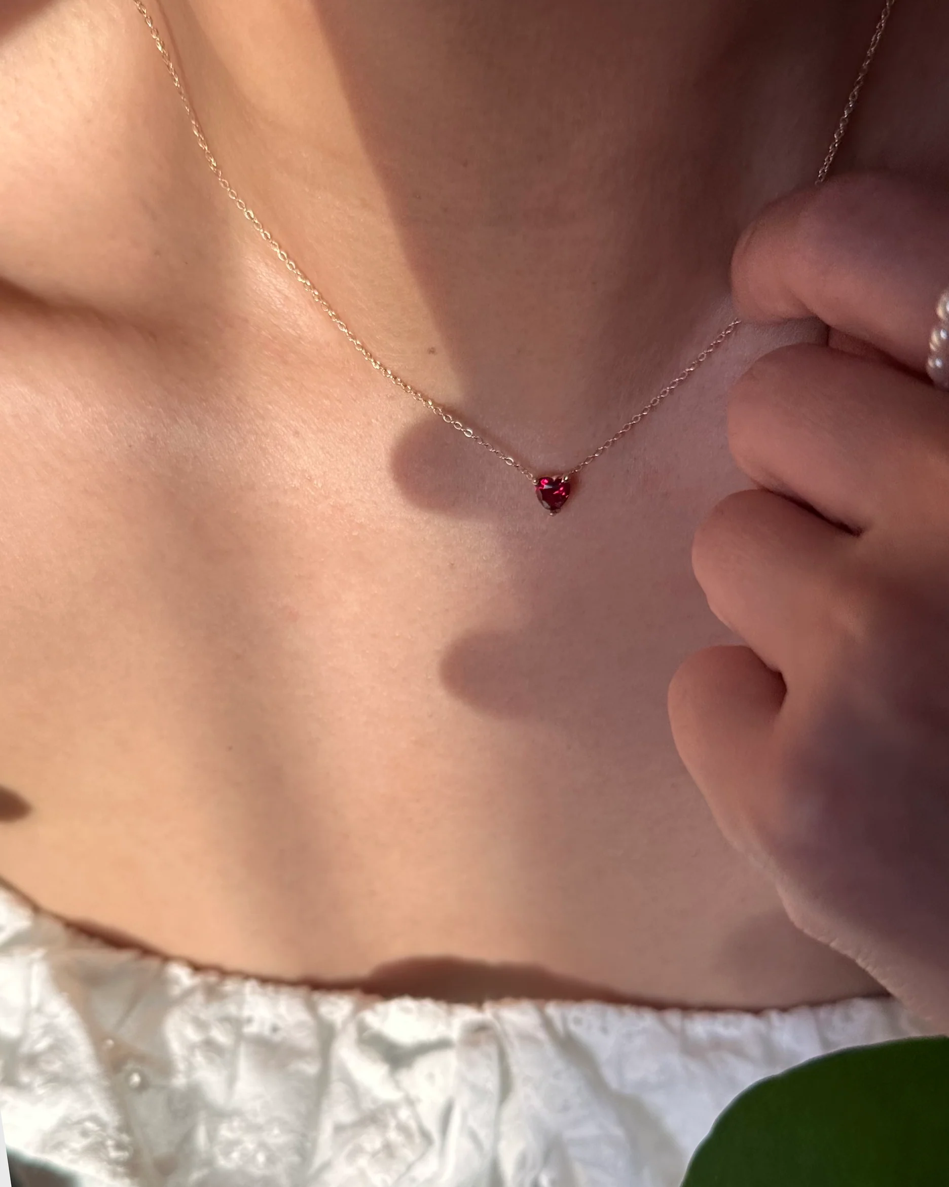14k Gold Heart Shaped Garnet Necklace  - Image 4