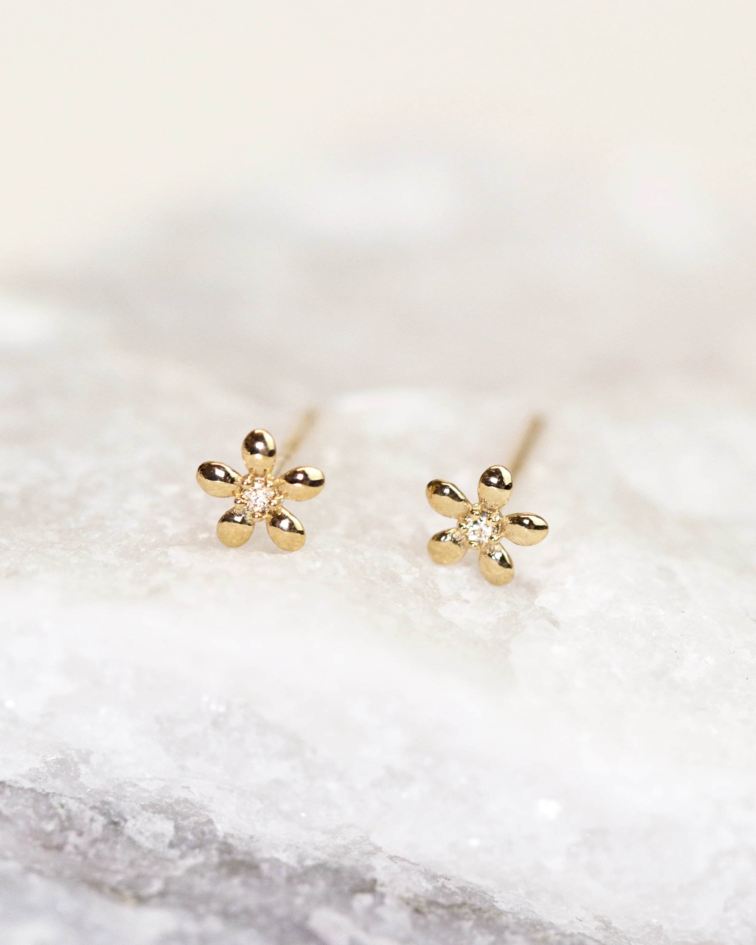 14k Gold Tiny Flower Studs - Image 3