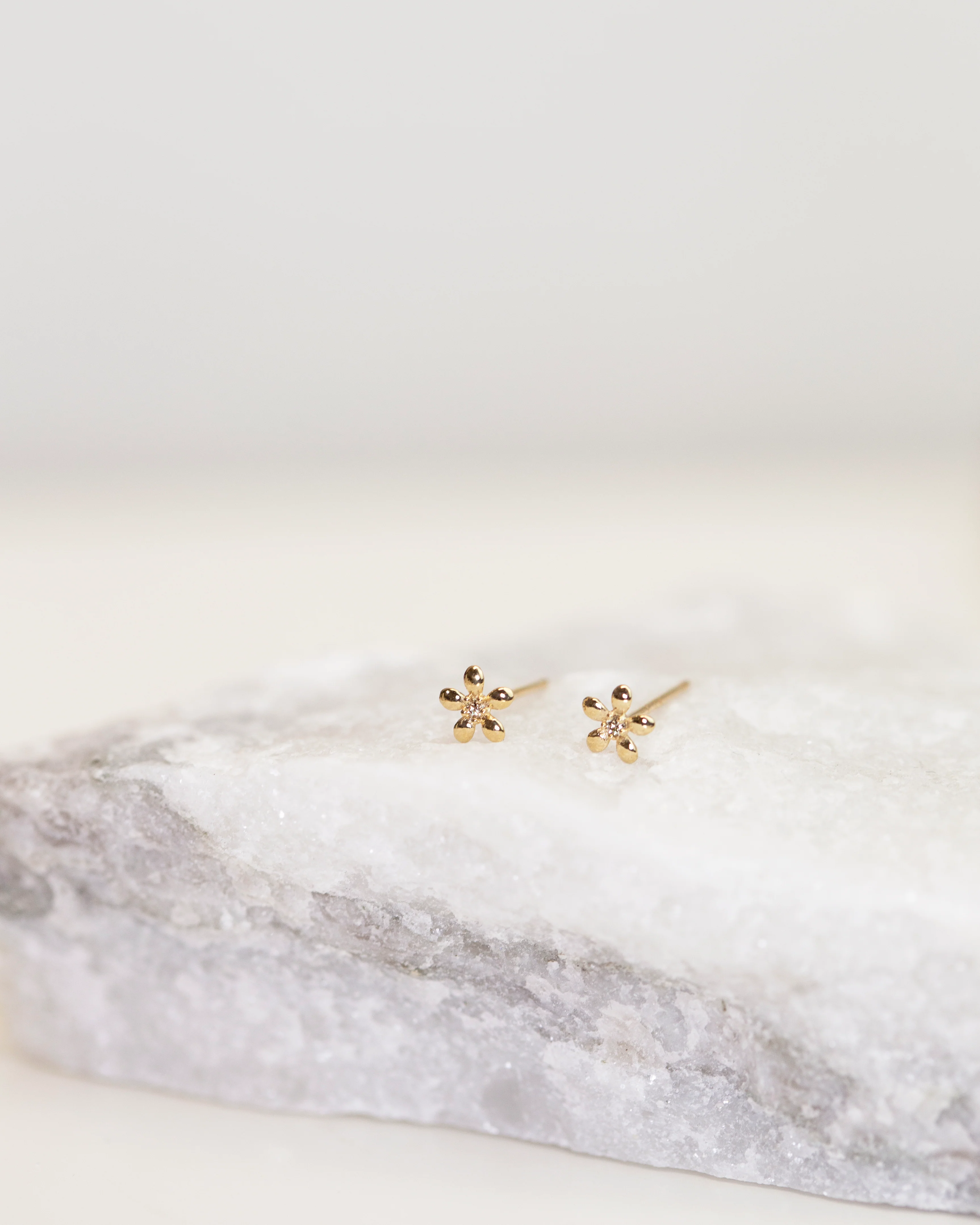 14k Gold Tiny Flower Studs - Image 5