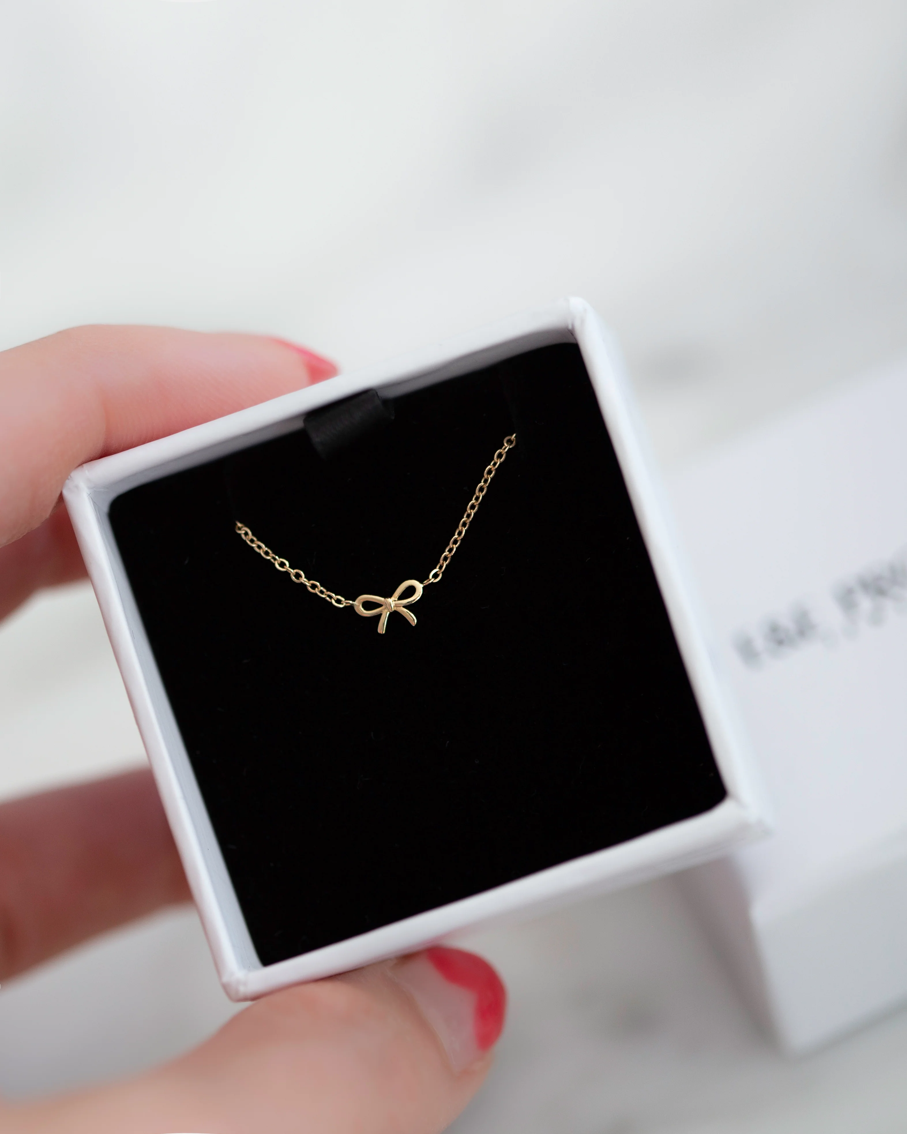14k Mini Bow Bracelet - Image 3