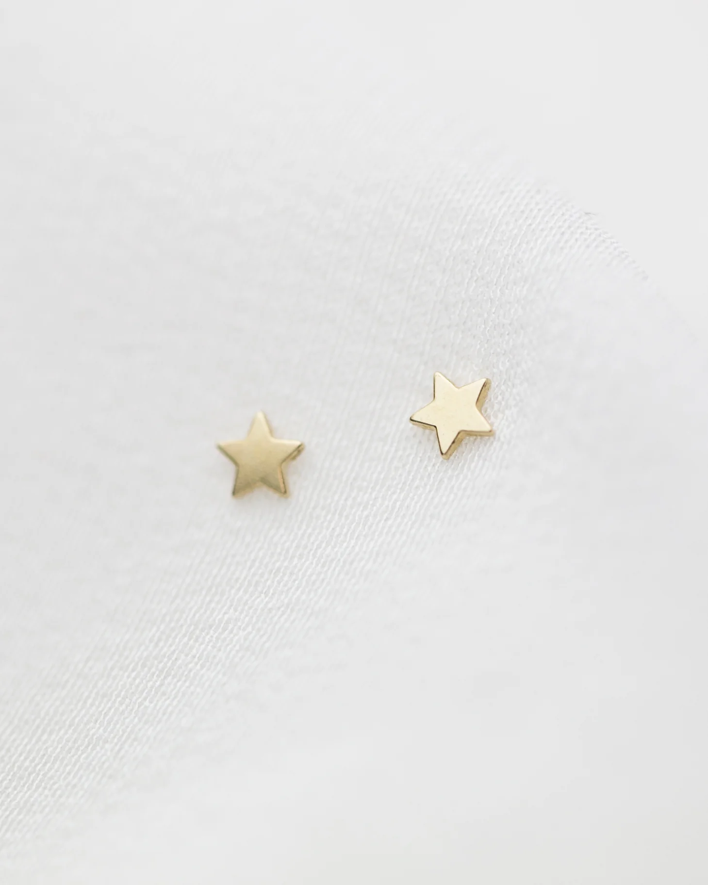 14K Mini Star Stud Earrings - Image 4