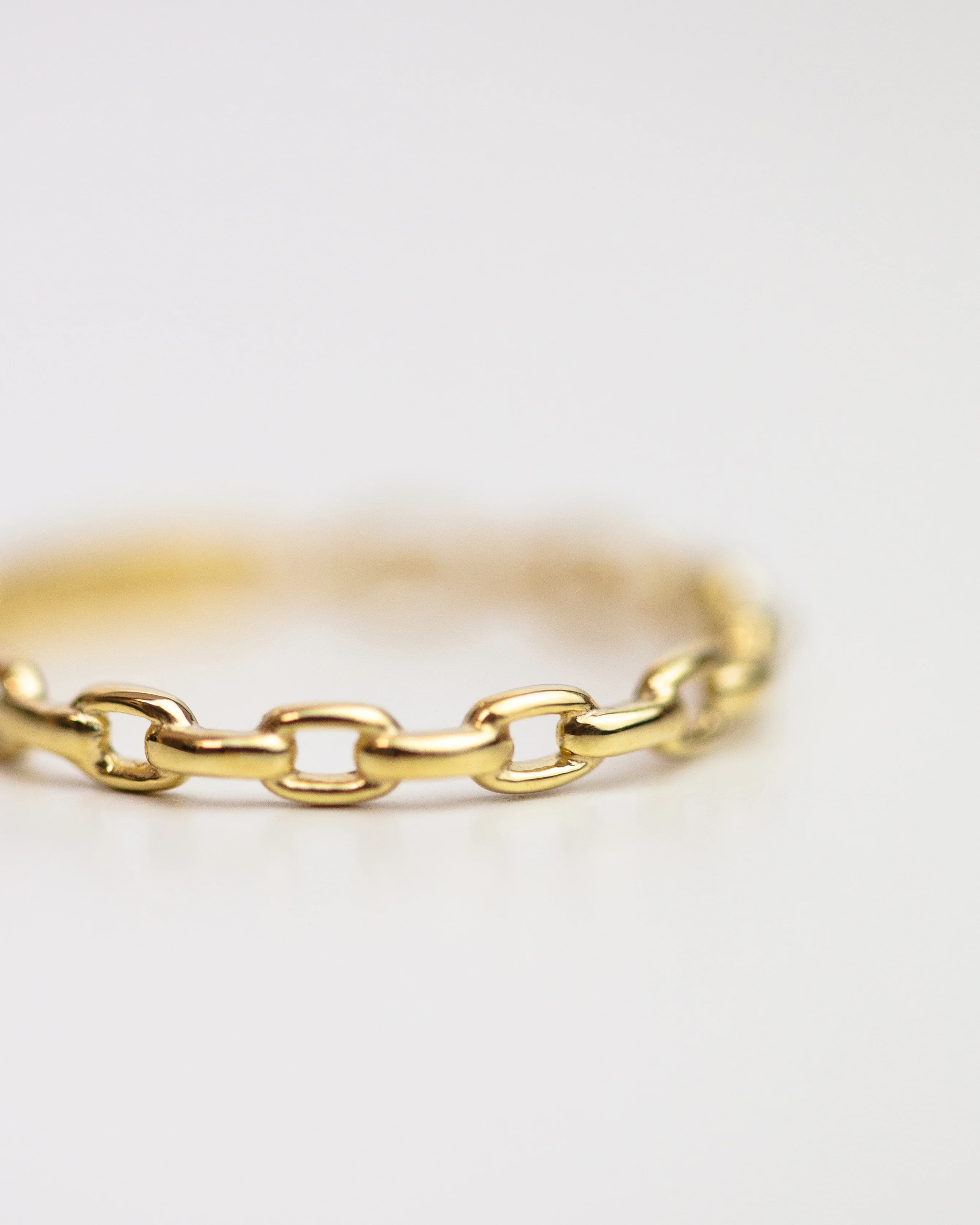 14k Solid Oval Link Ring - Image 3
