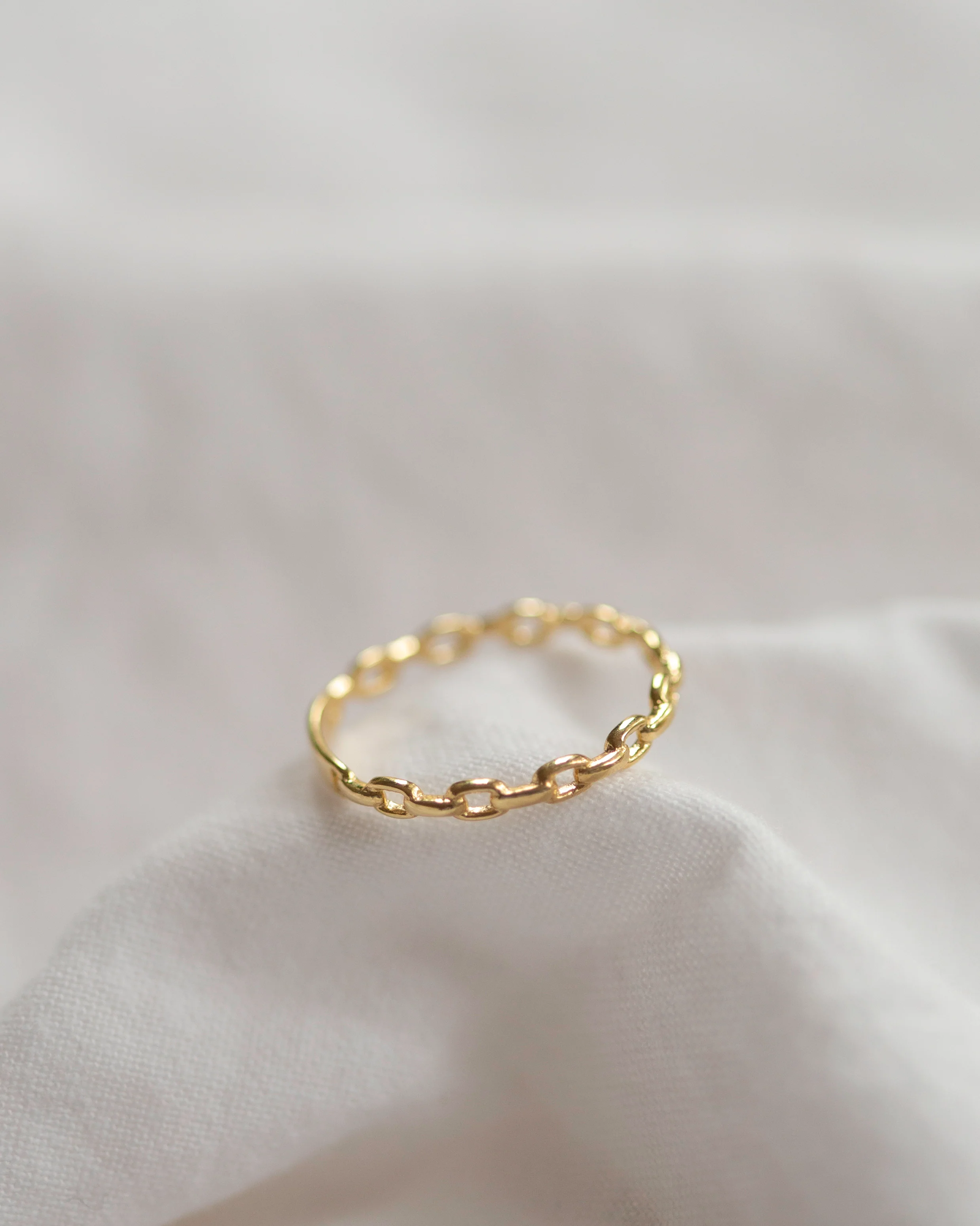 14k Solid Oval Link Ring - Image 4