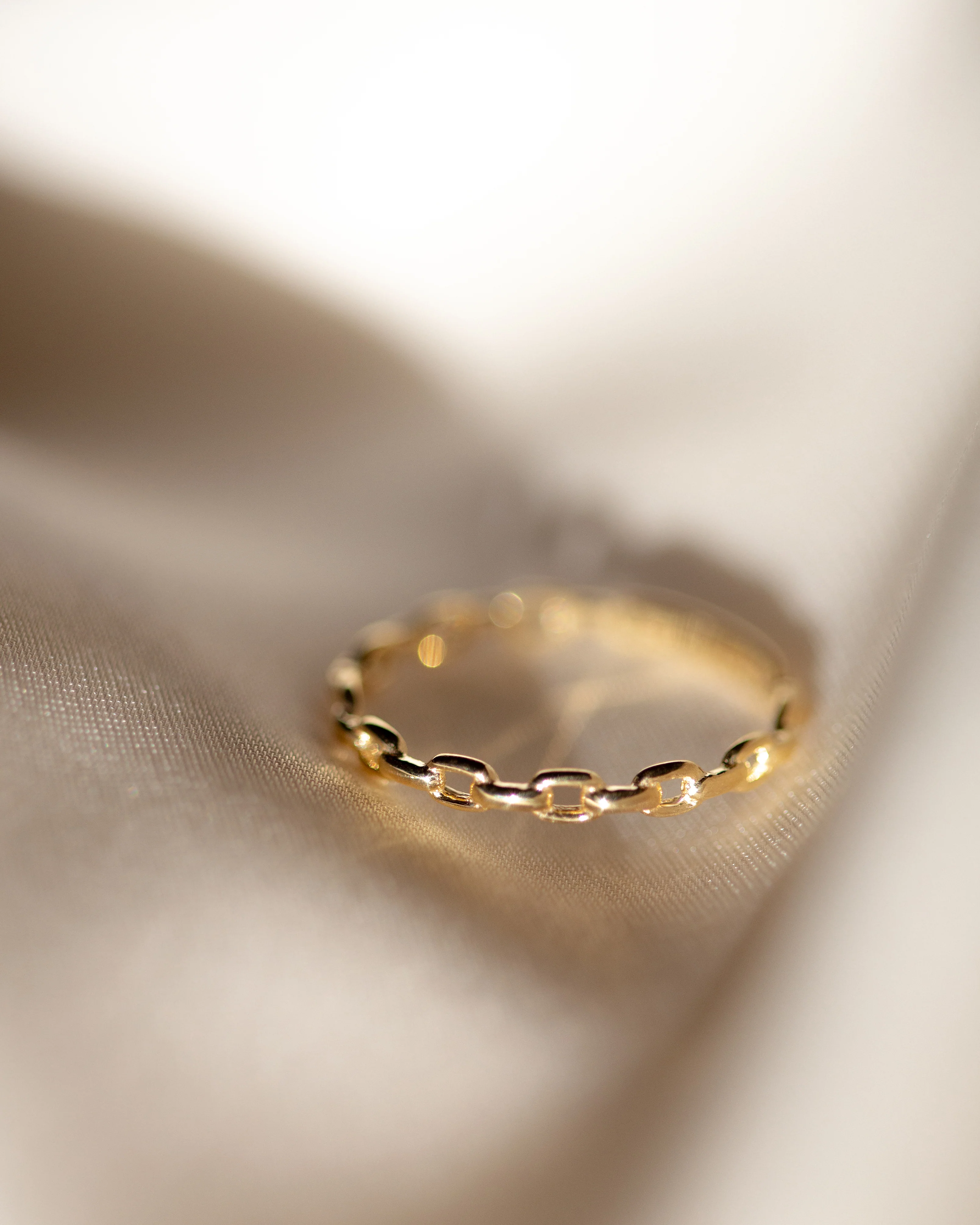 14k Solid Oval Link Ring - Image 6