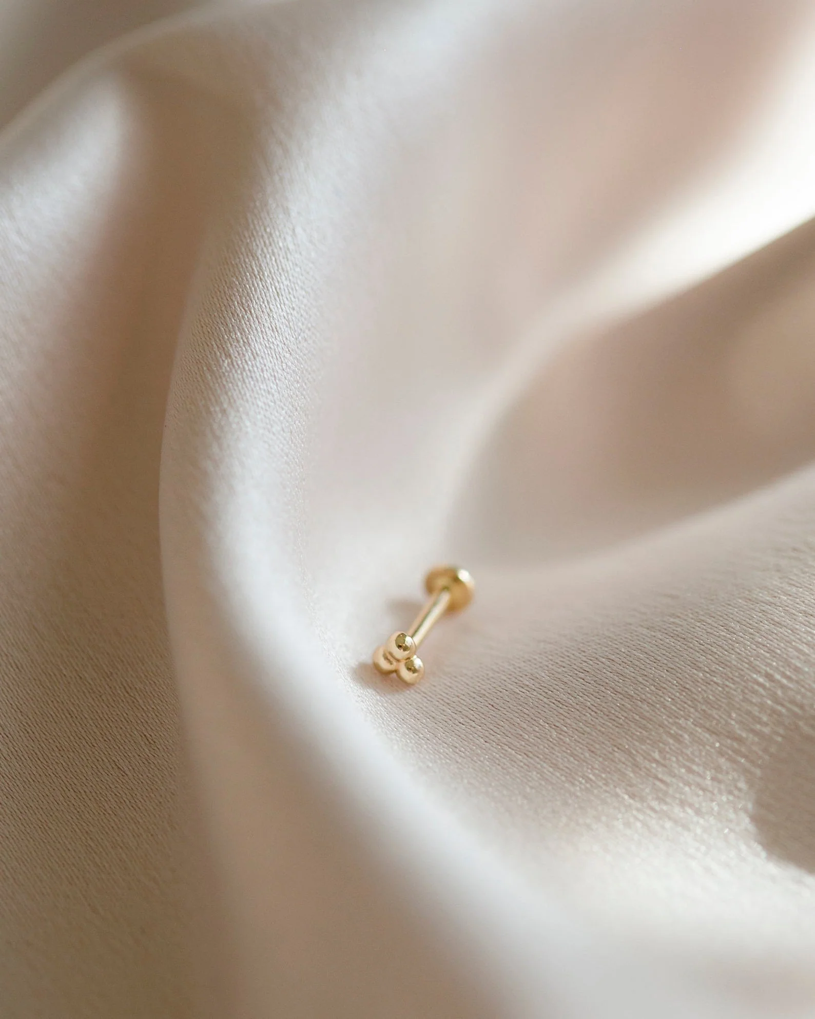 14k Triangle Ball Cartilage with flat back - Image 3