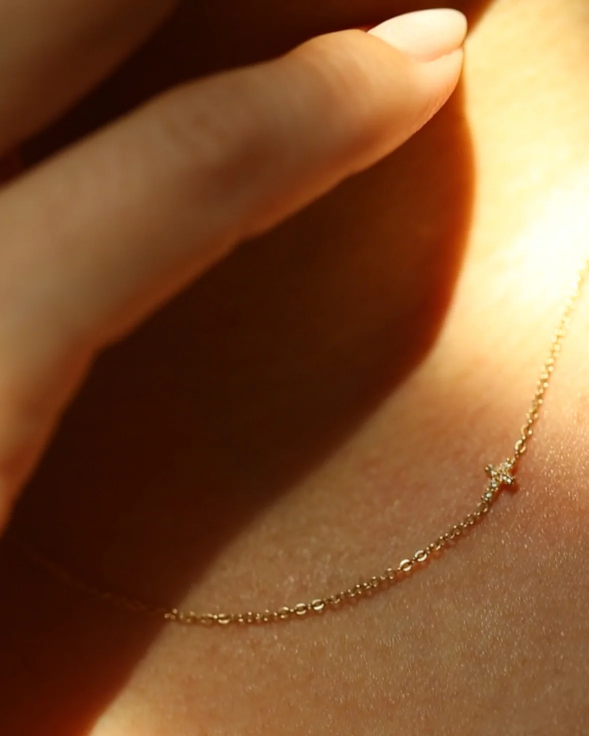 Asymmetrical Diamond cross necklace - Image 3