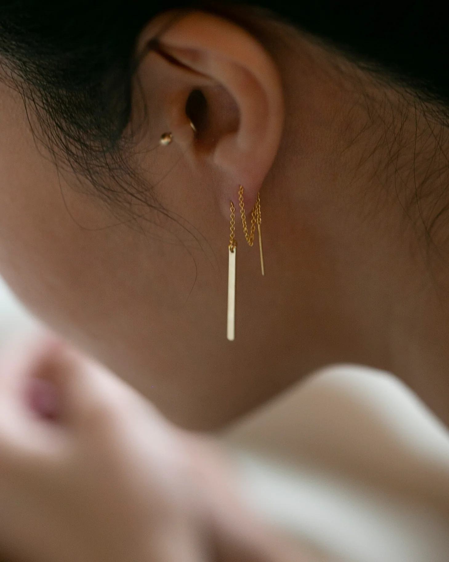 Bar Ear Thread Earrings - Image 7