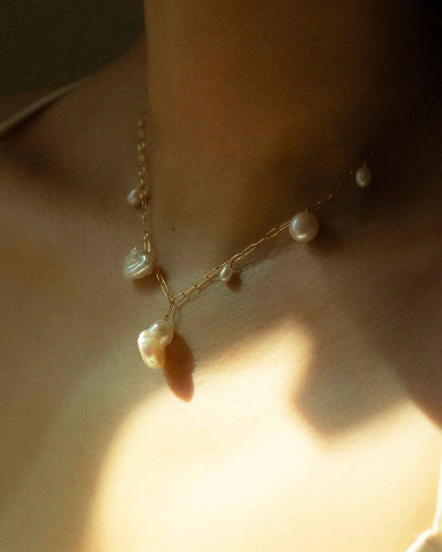 Baroque Pearl Dangle Necklace - Image 5