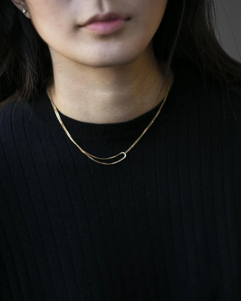 Chain link U Necklace - Image 5