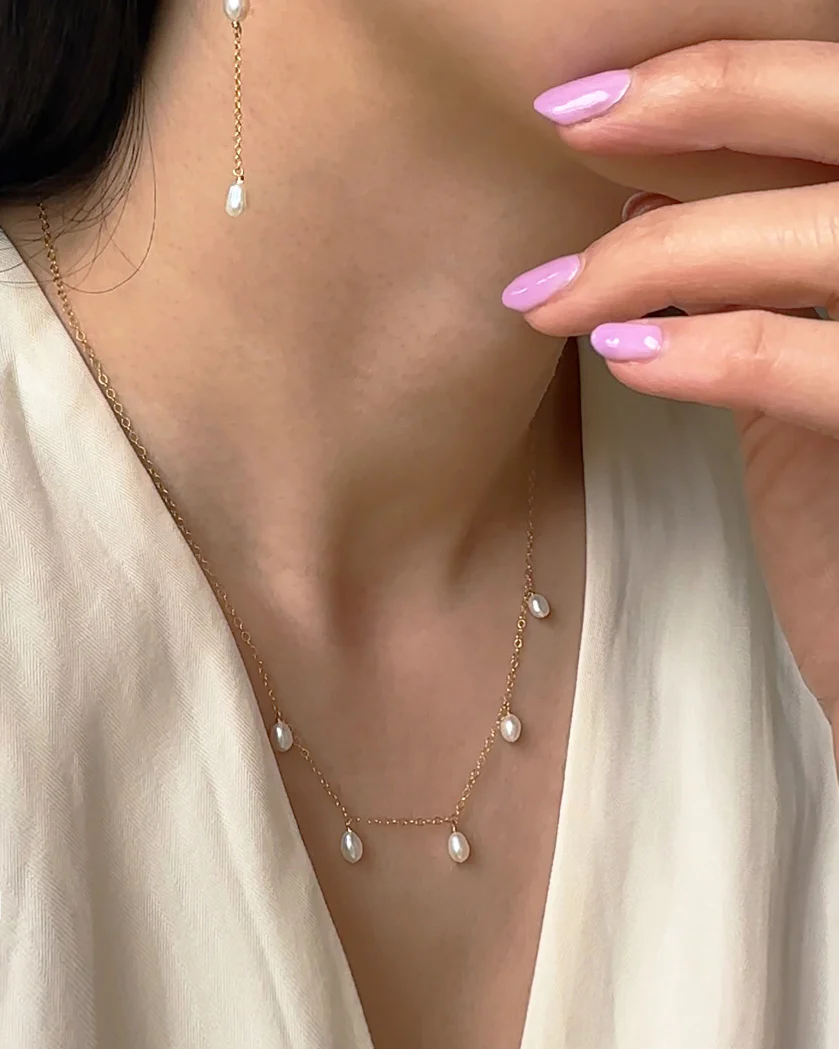 Dainty Pearl dangle necklace - Image 3