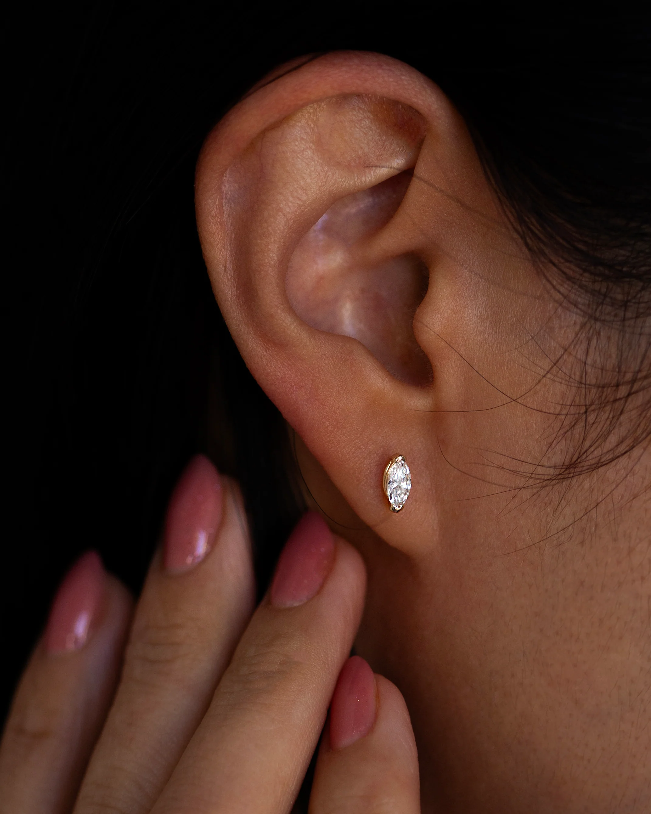 Diamond screw back earrings - Image 6