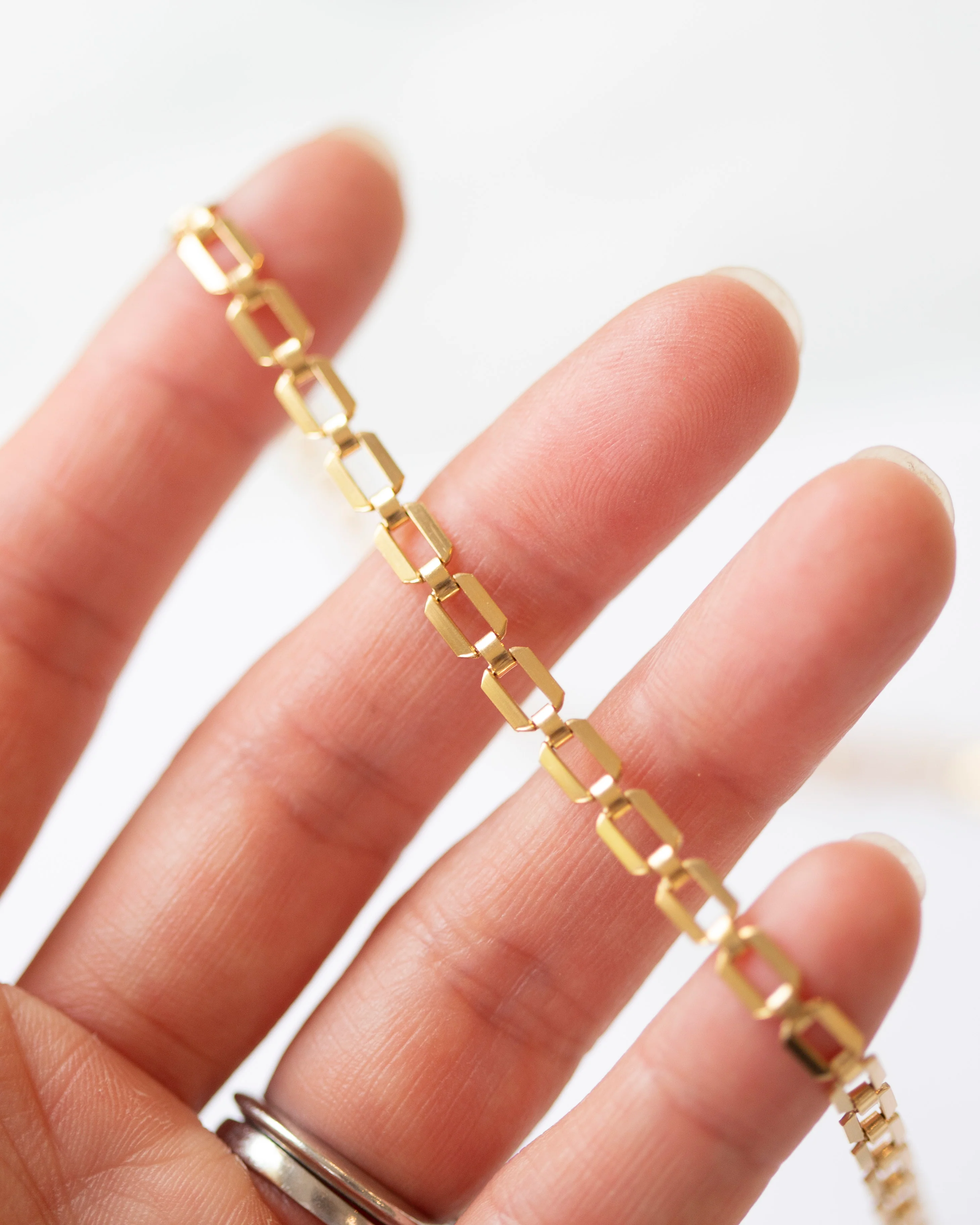 Gold bold chain bracelet - Image 2