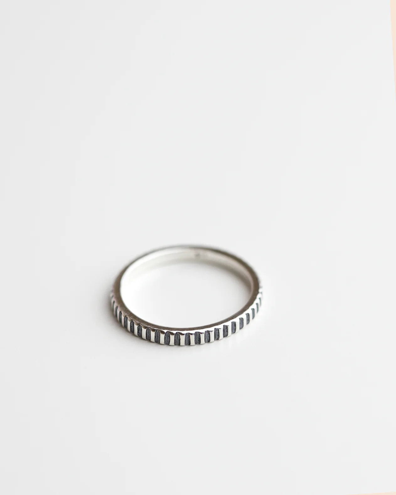 Lined Ring - Image 4