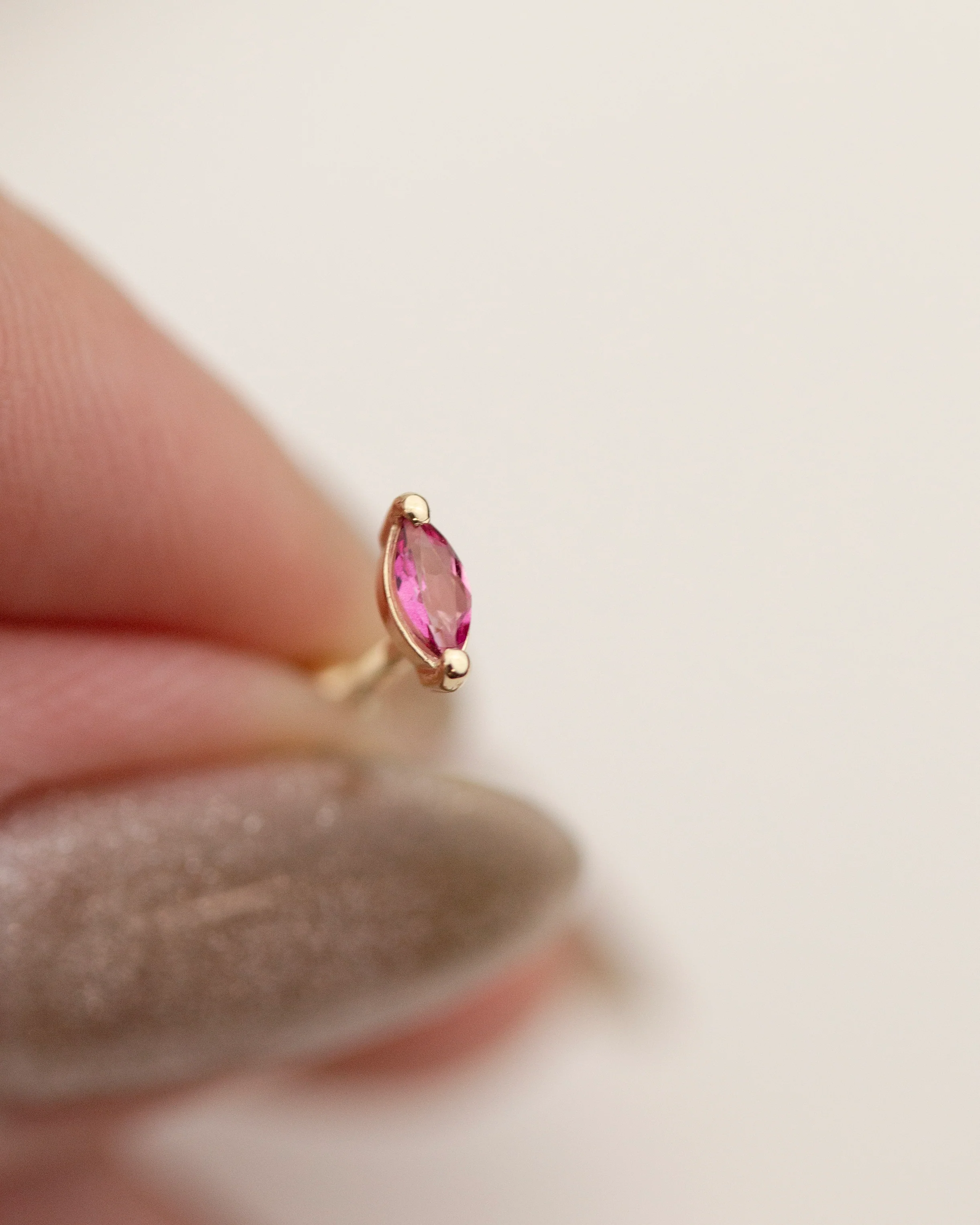 Marquise stud with ball screw backing - Image 4