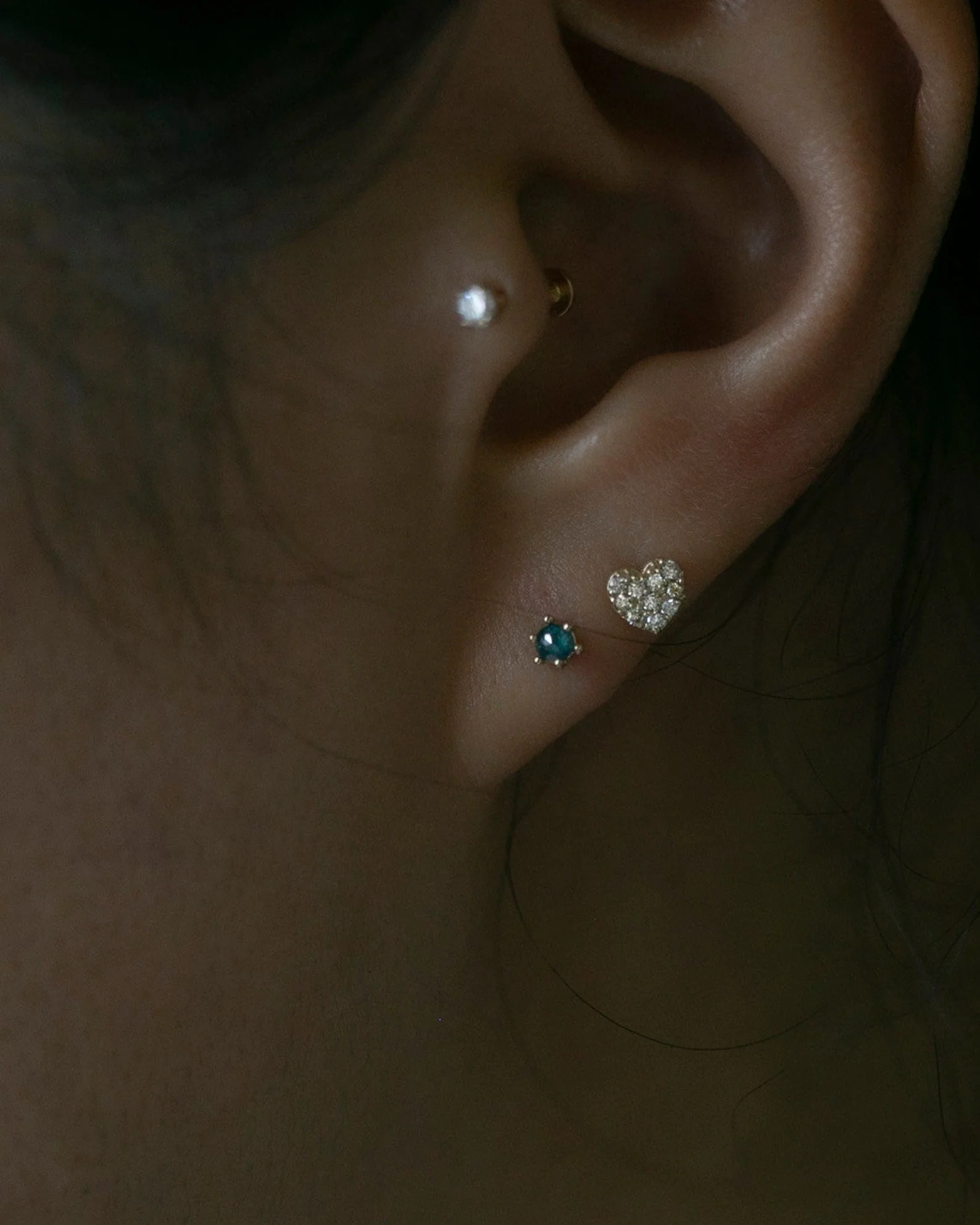 14k Mini Diamond heart Barbell Ear Stud - Image 3