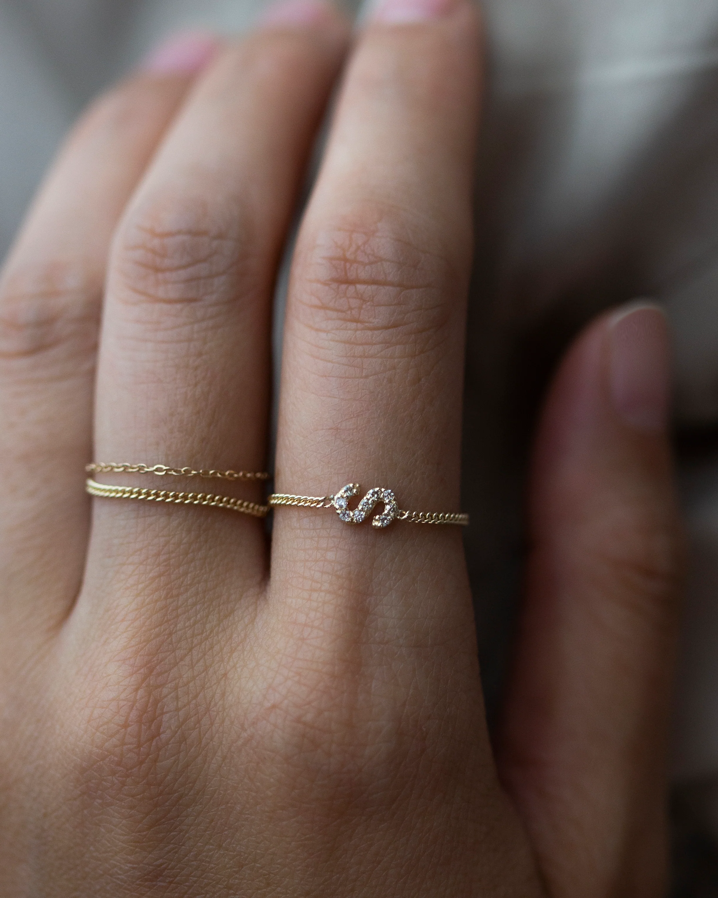 Mini Diamonds letter Ring - Image 4