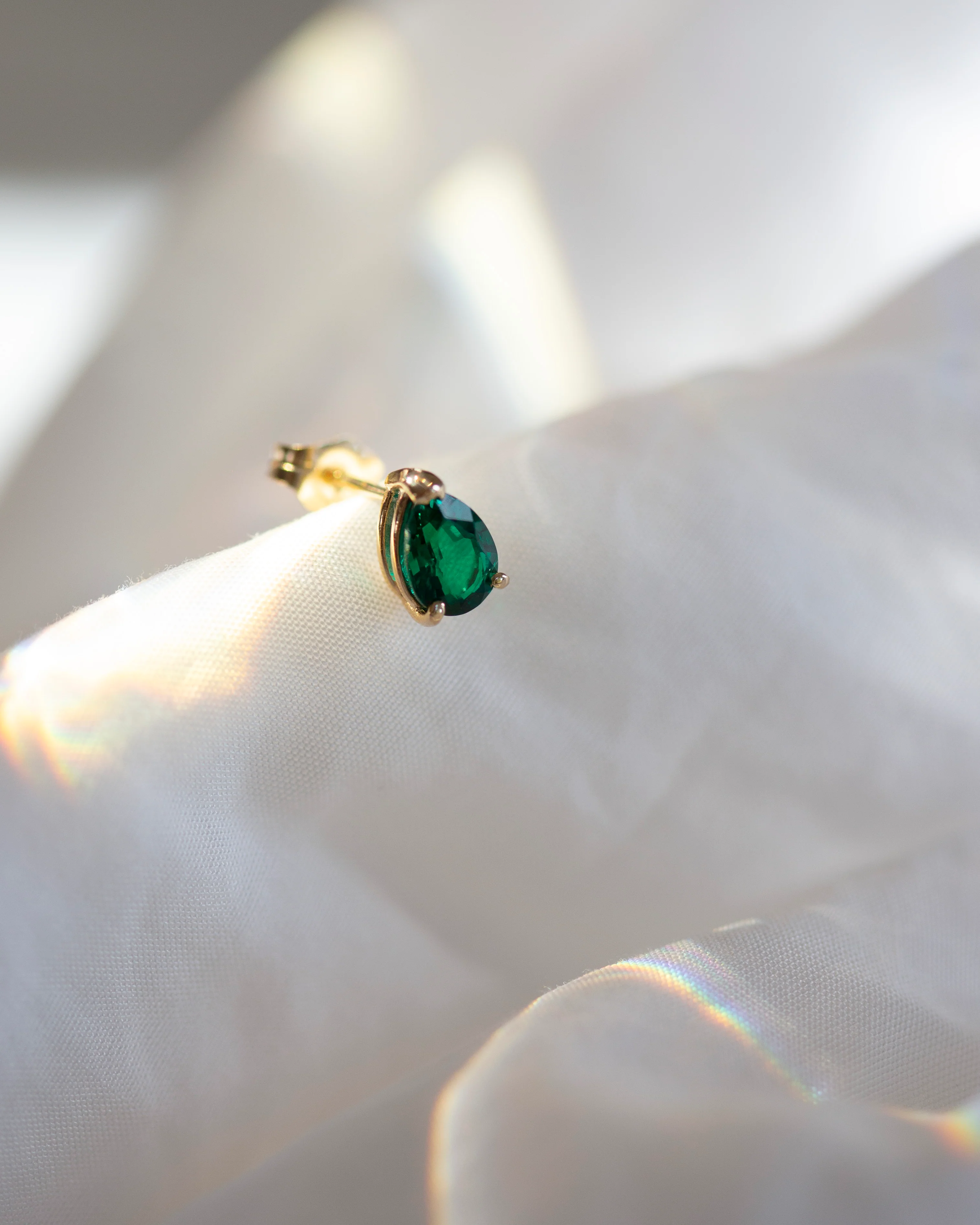Pear Emerald Stud Earrings in 14k Gold - Image 4