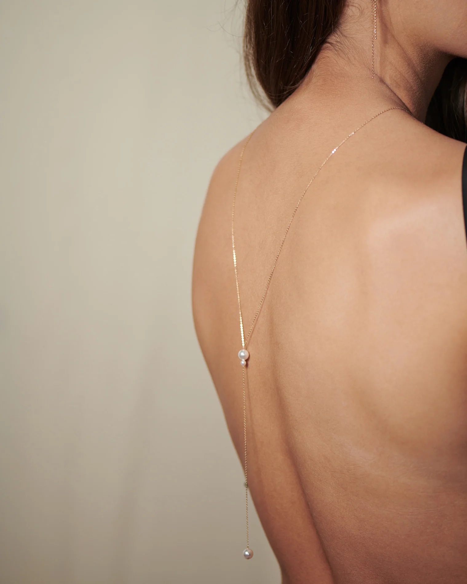 Pearl Back Necklace - Image 3