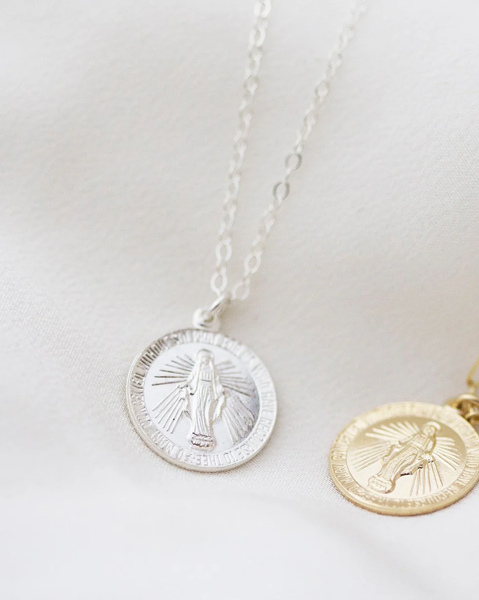 Round Religious Necklace - Image 3