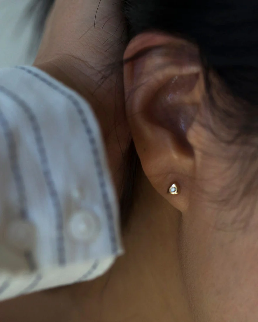 14k Triangle button Earrings - Image 4