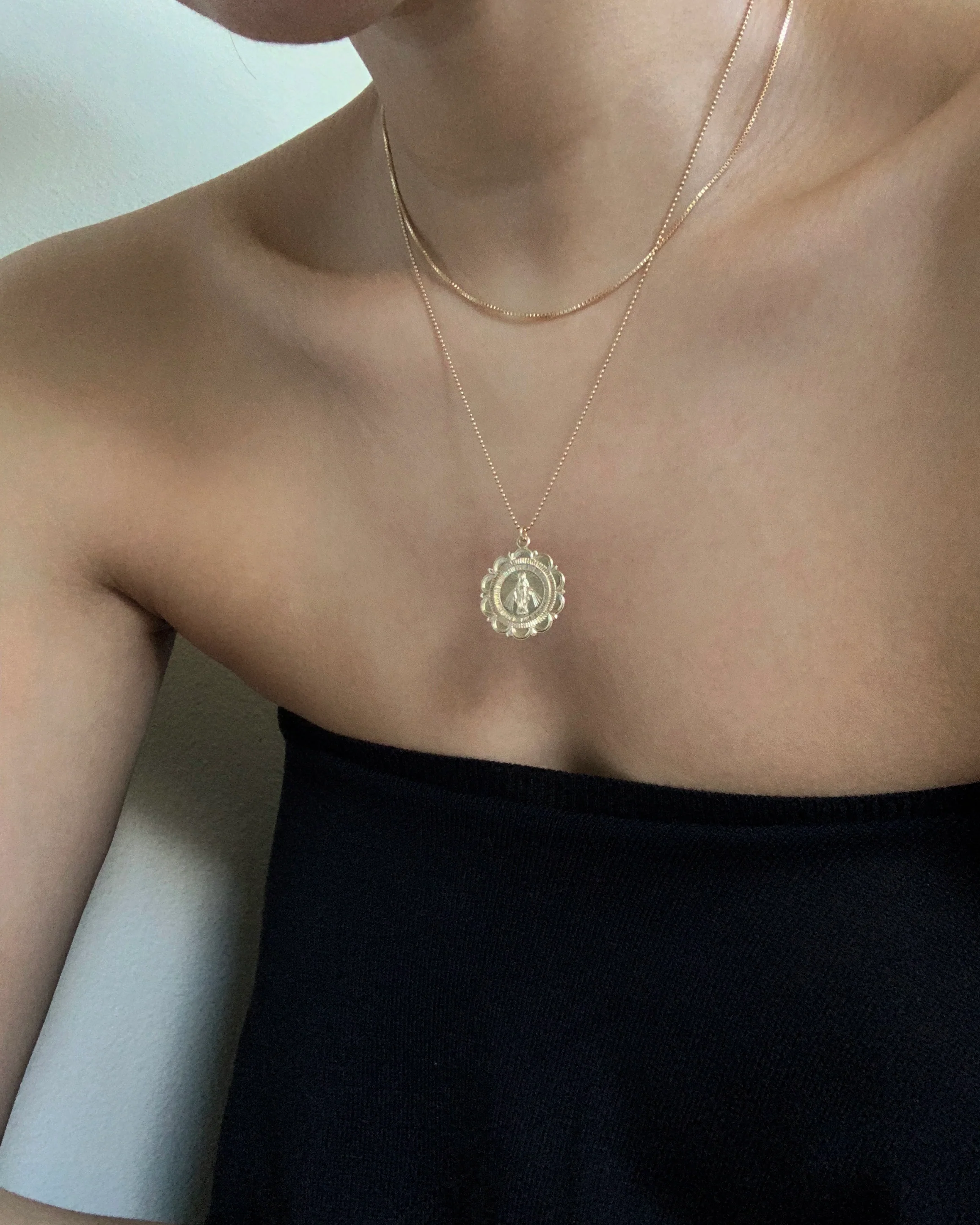 Virgin Mary Necklace - Image 3