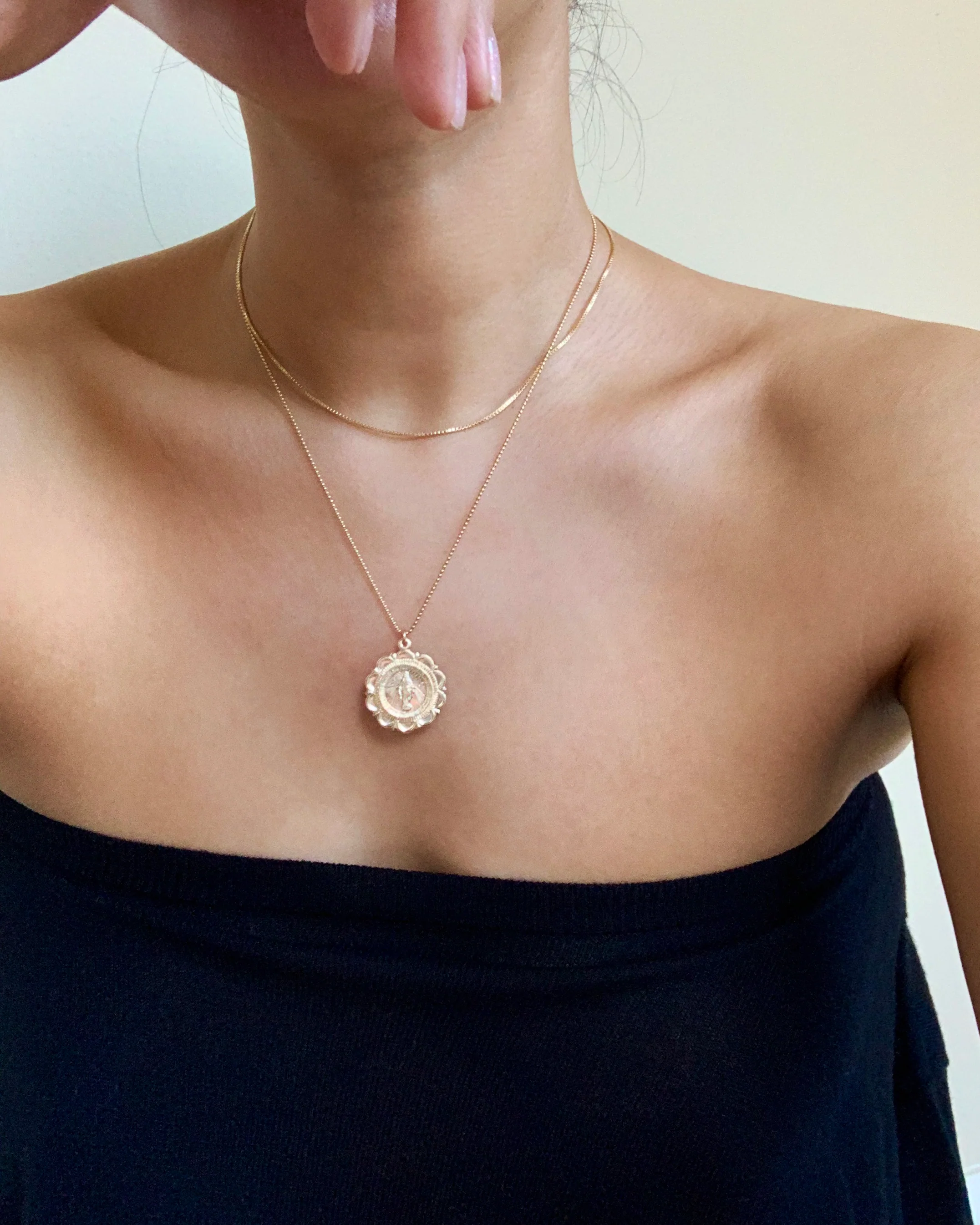 Virgin Mary Necklace - Image 7